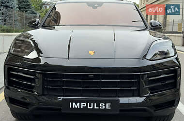 Внедорожник / Кроссовер Porsche Cayenne 2023 в 