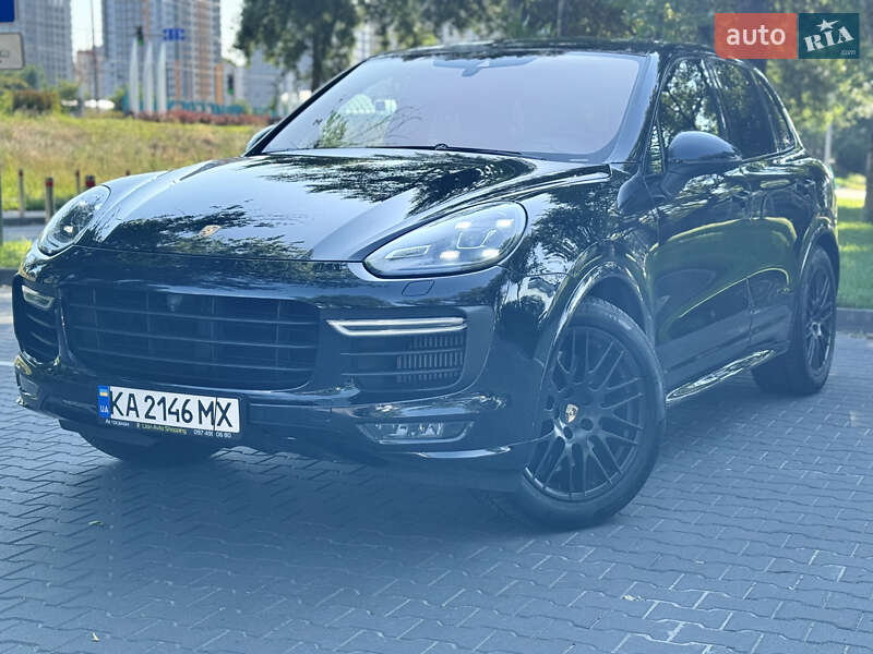 Внедорожник / Кроссовер Porsche Cayenne 2017 в Киеве
