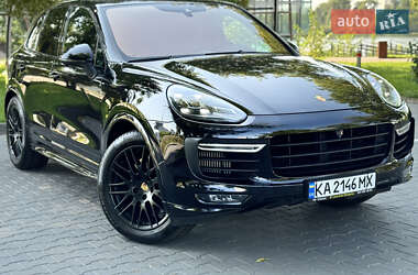 Внедорожник / Кроссовер Porsche Cayenne 2017 в 