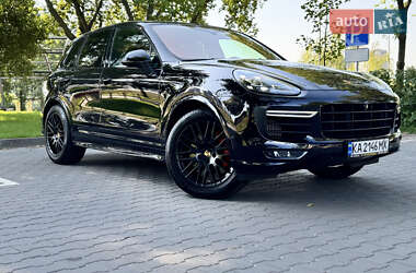 Внедорожник / Кроссовер Porsche Cayenne 2017 в 