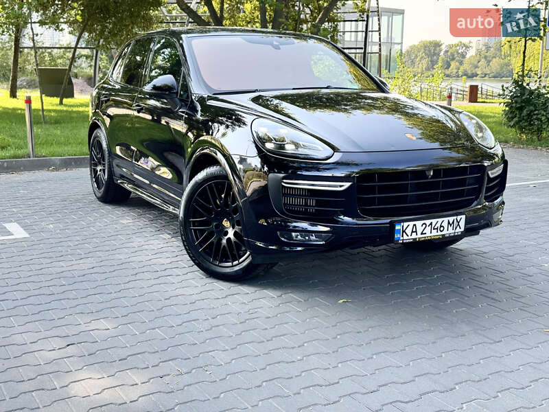 Внедорожник / Кроссовер Porsche Cayenne 2017 в Киеве