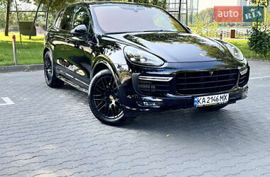 Внедорожник / Кроссовер Porsche Cayenne 2017 в 