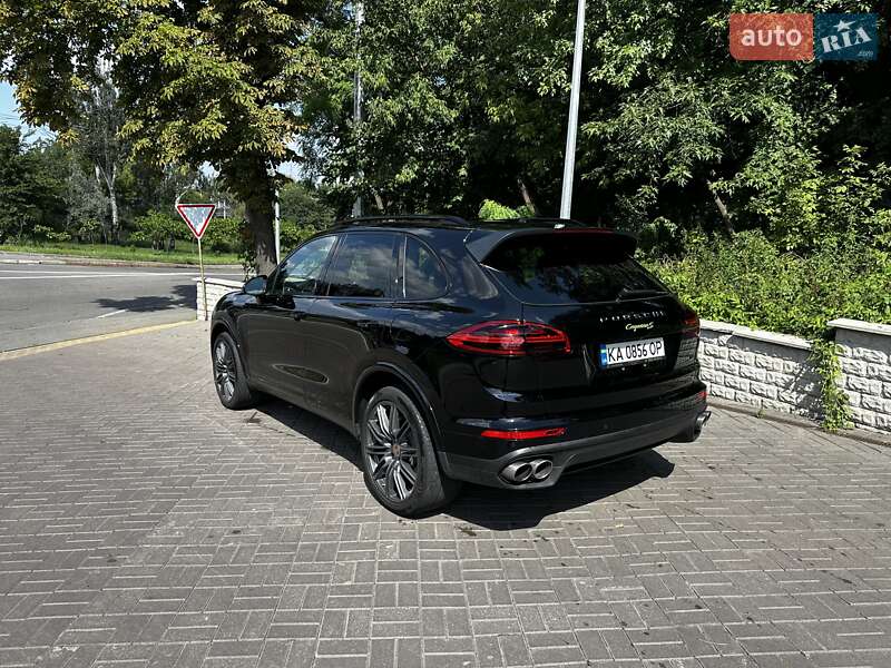Внедорожник / Кроссовер Porsche Cayenne 2017 в Киеве