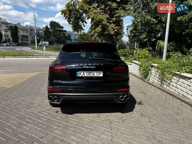 Внедорожник / Кроссовер Porsche Cayenne 2017 в Киеве