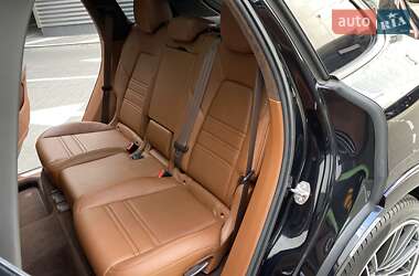 Внедорожник / Кроссовер Porsche Cayenne 2020 в 