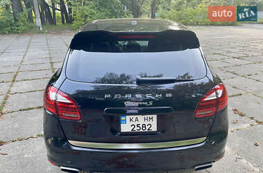 Внедорожник / Кроссовер Porsche Cayenne 2014 в 
