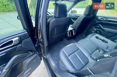 Внедорожник / Кроссовер Porsche Cayenne 2014 в 