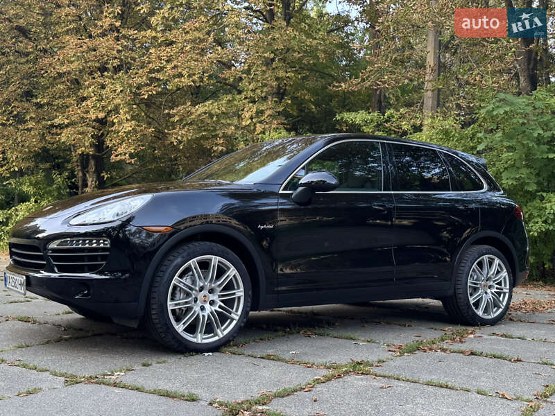 Внедорожник / Кроссовер Porsche Cayenne 2014 в 