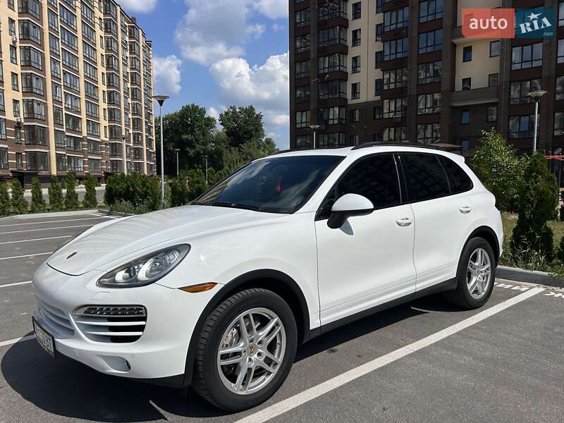 Позашляховик / Кросовер Porsche Cayenne 2013 в Києві