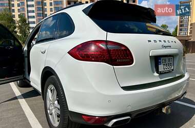 Внедорожник / Кроссовер Porsche Cayenne 2013 в 