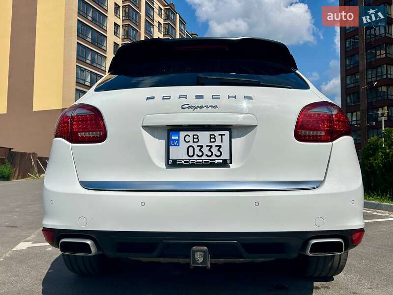 Позашляховик / Кросовер Porsche Cayenne 2013 в Києві