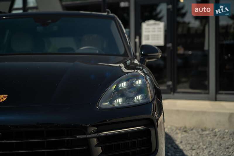 Внедорожник / Кроссовер Porsche Cayenne 2019 в Черновцах
