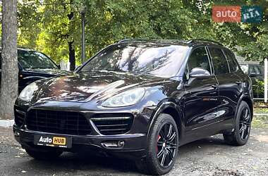 Внедорожник / Кроссовер Porsche Cayenne 2011 в 