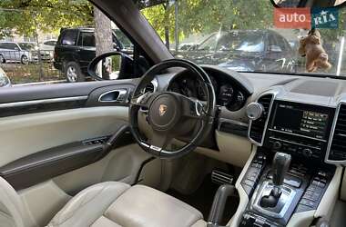 Внедорожник / Кроссовер Porsche Cayenne 2011 в 
