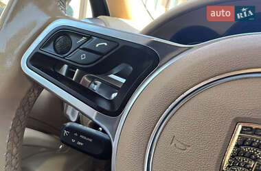Внедорожник / Кроссовер Porsche Cayenne 2016 в 