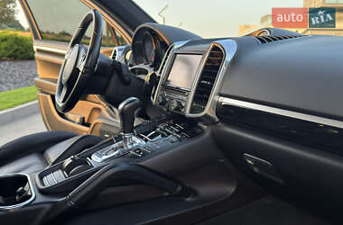 Внедорожник / Кроссовер Porsche Cayenne 2013 в 