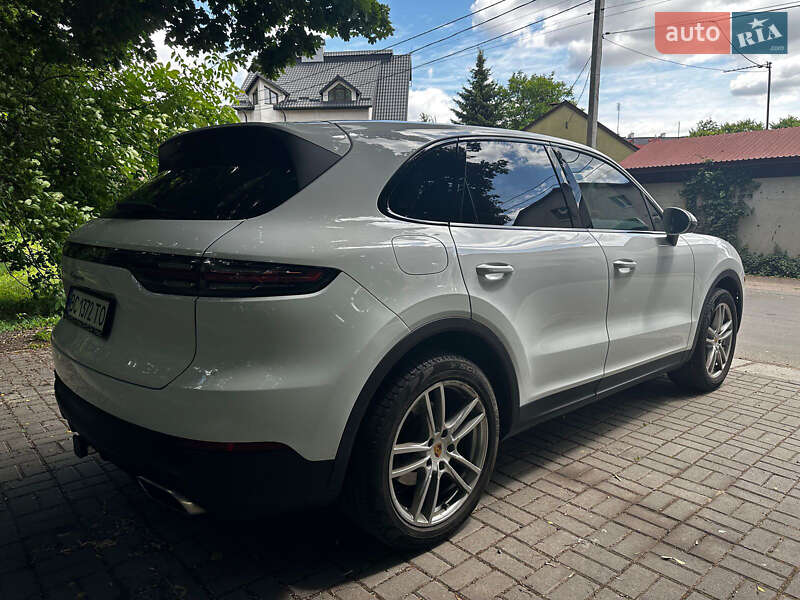 Позашляховик / Кросовер Porsche Cayenne 2019 в Львові