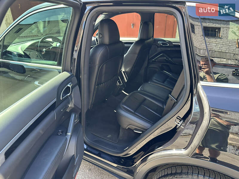 Внедорожник / Кроссовер Porsche Cayenne 2014 в Львове