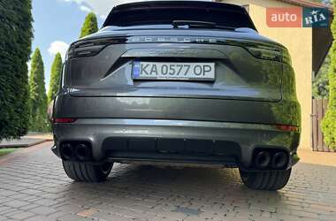 Внедорожник / Кроссовер Porsche Cayenne 2019 в 