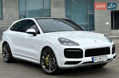 Внедорожник / Кроссовер Porsche Cayenne 2019 в 