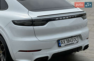 Внедорожник / Кроссовер Porsche Cayenne 2019 в 