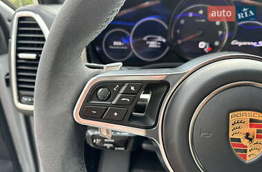 Внедорожник / Кроссовер Porsche Cayenne 2019 в 