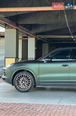 Внедорожник / Кроссовер Porsche Cayenne 2019 в 