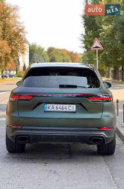 Внедорожник / Кроссовер Porsche Cayenne 2019 в 