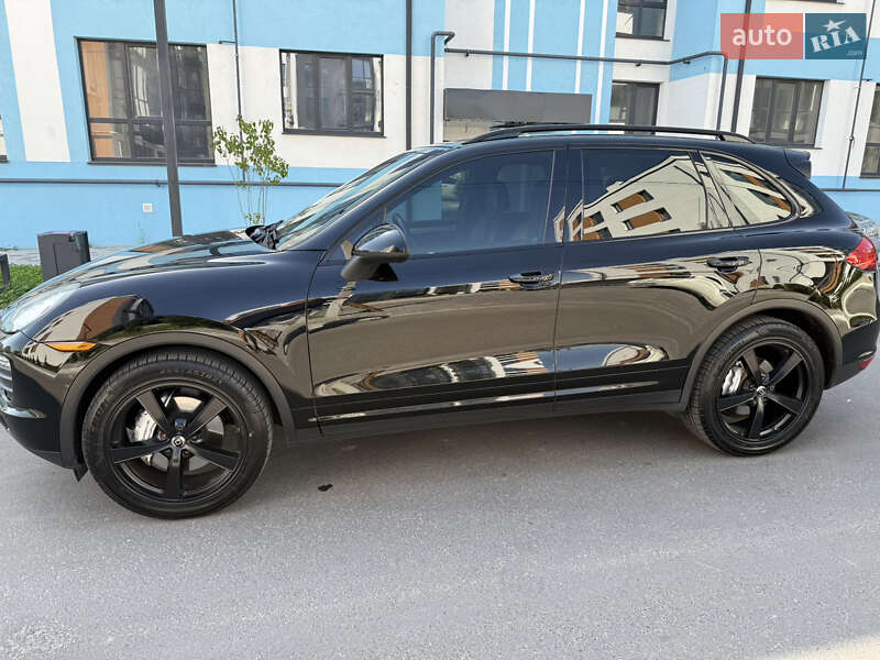 Позашляховик / Кросовер Porsche Cayenne 2011 в Рівному