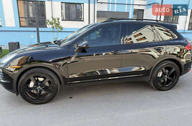 Позашляховик / Кросовер Porsche Cayenne 2011 в 