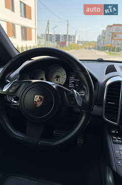 Позашляховик / Кросовер Porsche Cayenne 2011 в 