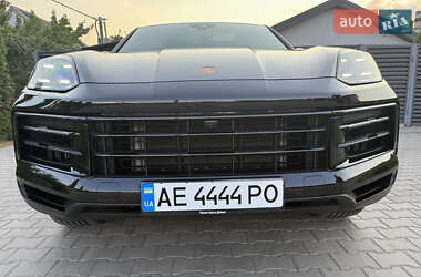 Внедорожник / Кроссовер Porsche Cayenne 2024 в 