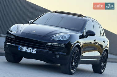 Внедорожник / Кроссовер Porsche Cayenne 2012 в 