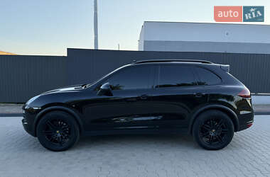 Внедорожник / Кроссовер Porsche Cayenne 2012 в 