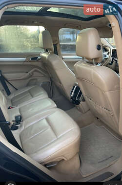 Внедорожник / Кроссовер Porsche Cayenne 2010 в 