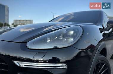 Внедорожник / Кроссовер Porsche Cayenne 2017 в 