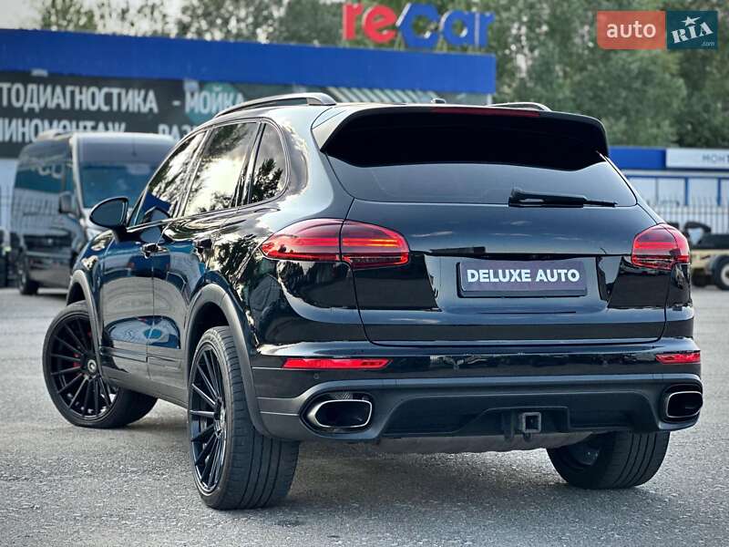 Позашляховик / Кросовер Porsche Cayenne 2017 в Києві