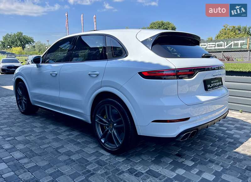 Внедорожник / Кроссовер Porsche Cayenne 2018 в Киеве