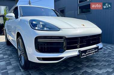 Внедорожник / Кроссовер Porsche Cayenne 2018 в 