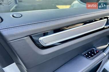 Внедорожник / Кроссовер Porsche Cayenne 2018 в 