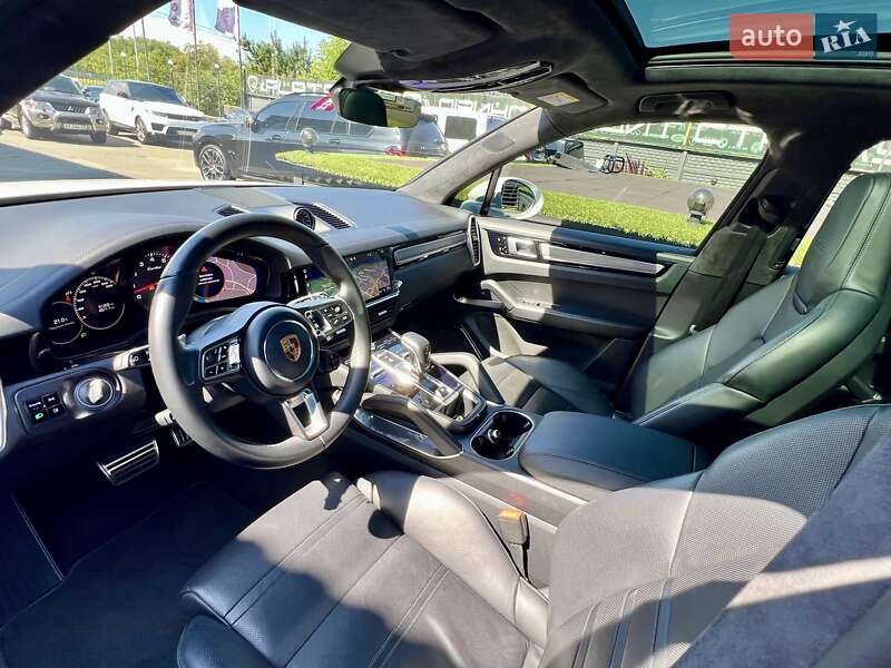 Внедорожник / Кроссовер Porsche Cayenne 2018 в Киеве