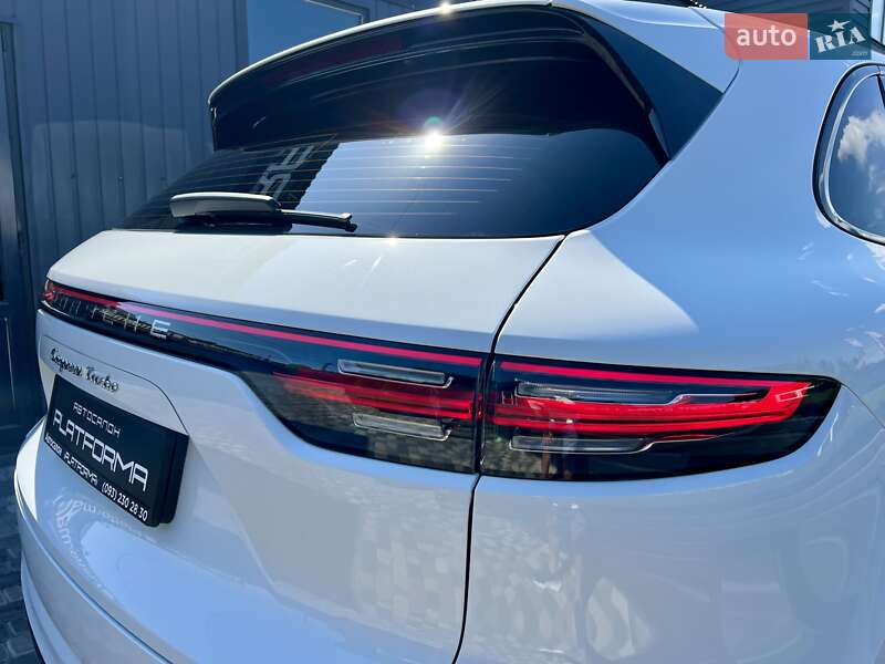 Внедорожник / Кроссовер Porsche Cayenne 2018 в Киеве