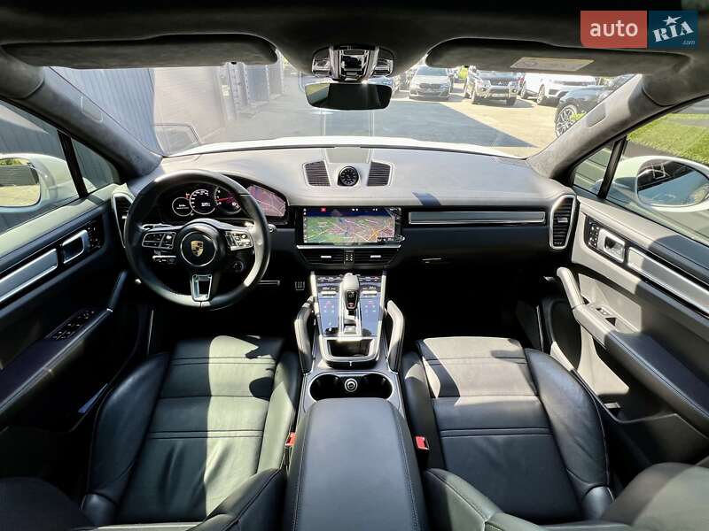 Внедорожник / Кроссовер Porsche Cayenne 2018 в Киеве