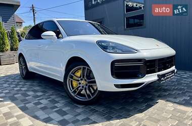 Внедорожник / Кроссовер Porsche Cayenne 2018 в 