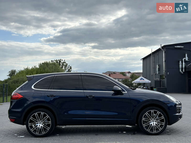Внедорожник / Кроссовер Porsche Cayenne 2012 в Тернополе