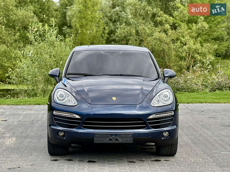Внедорожник / Кроссовер Porsche Cayenne 2012 в Тернополе