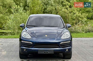 Внедорожник / Кроссовер Porsche Cayenne 2012 в 