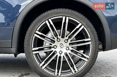 Внедорожник / Кроссовер Porsche Cayenne 2012 в 