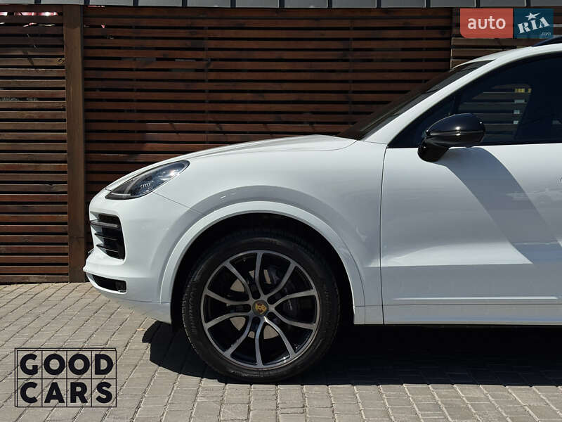 Позашляховик / Кросовер Porsche Cayenne 2018 в Одесі