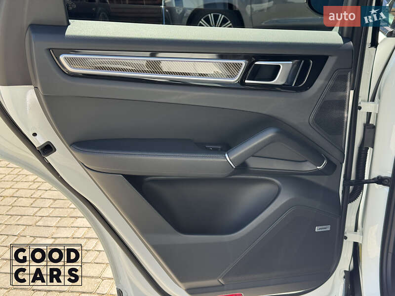 Позашляховик / Кросовер Porsche Cayenne 2018 в Одесі